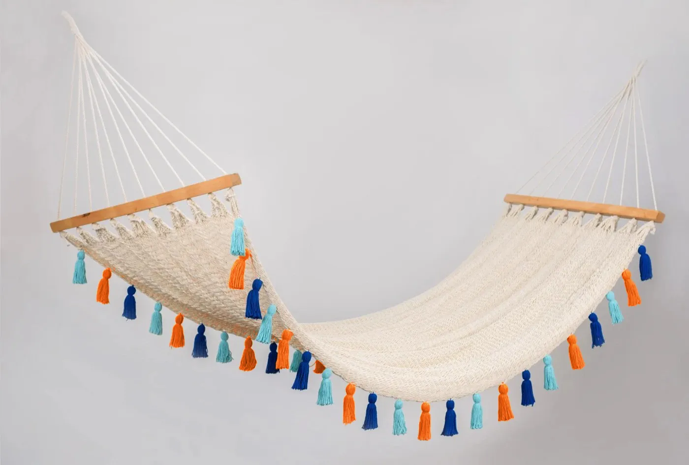 Deluxe Natural Cotton Hammock with Hue Inspired Tassels (Wooden Bar)
