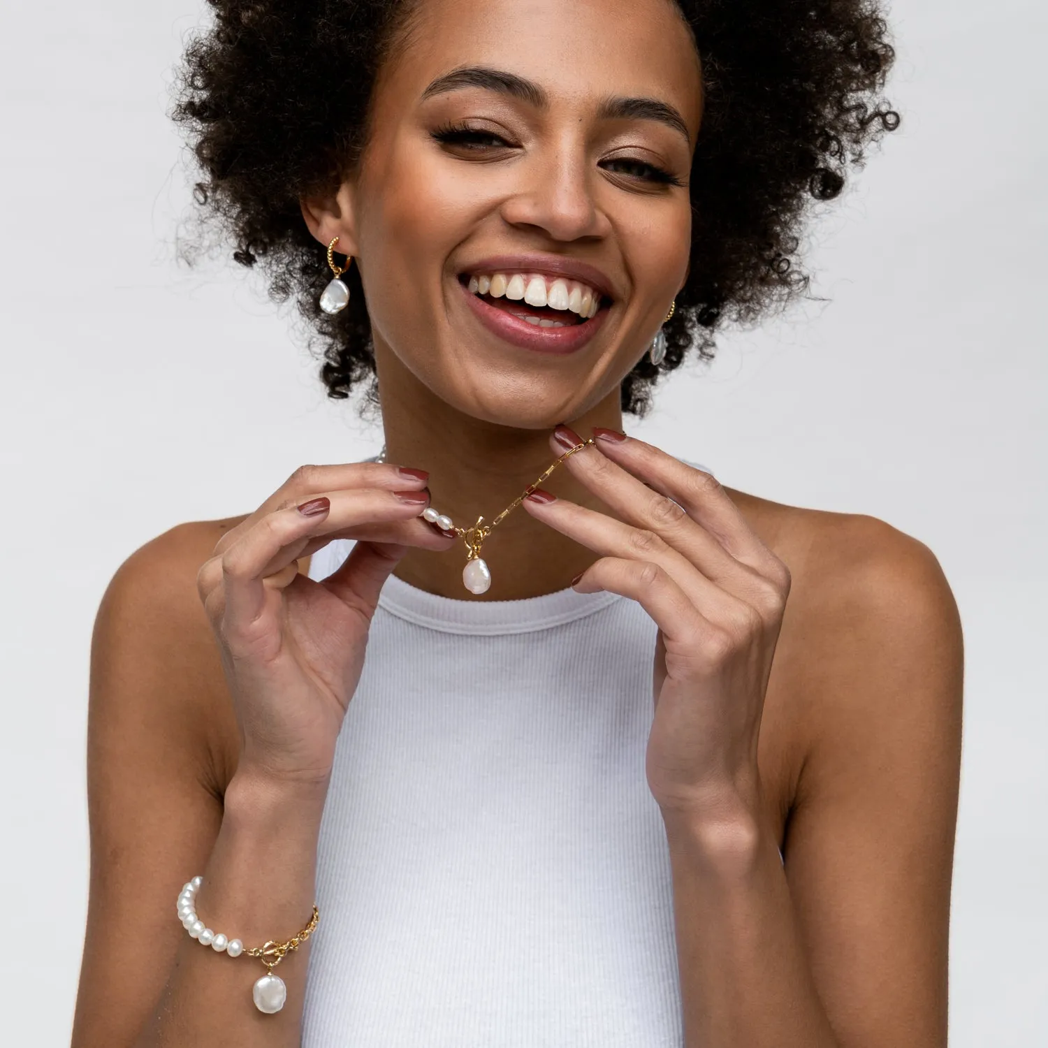 Luna Medium Freshwater Pearl, Chain and Keshi Drop Necklace