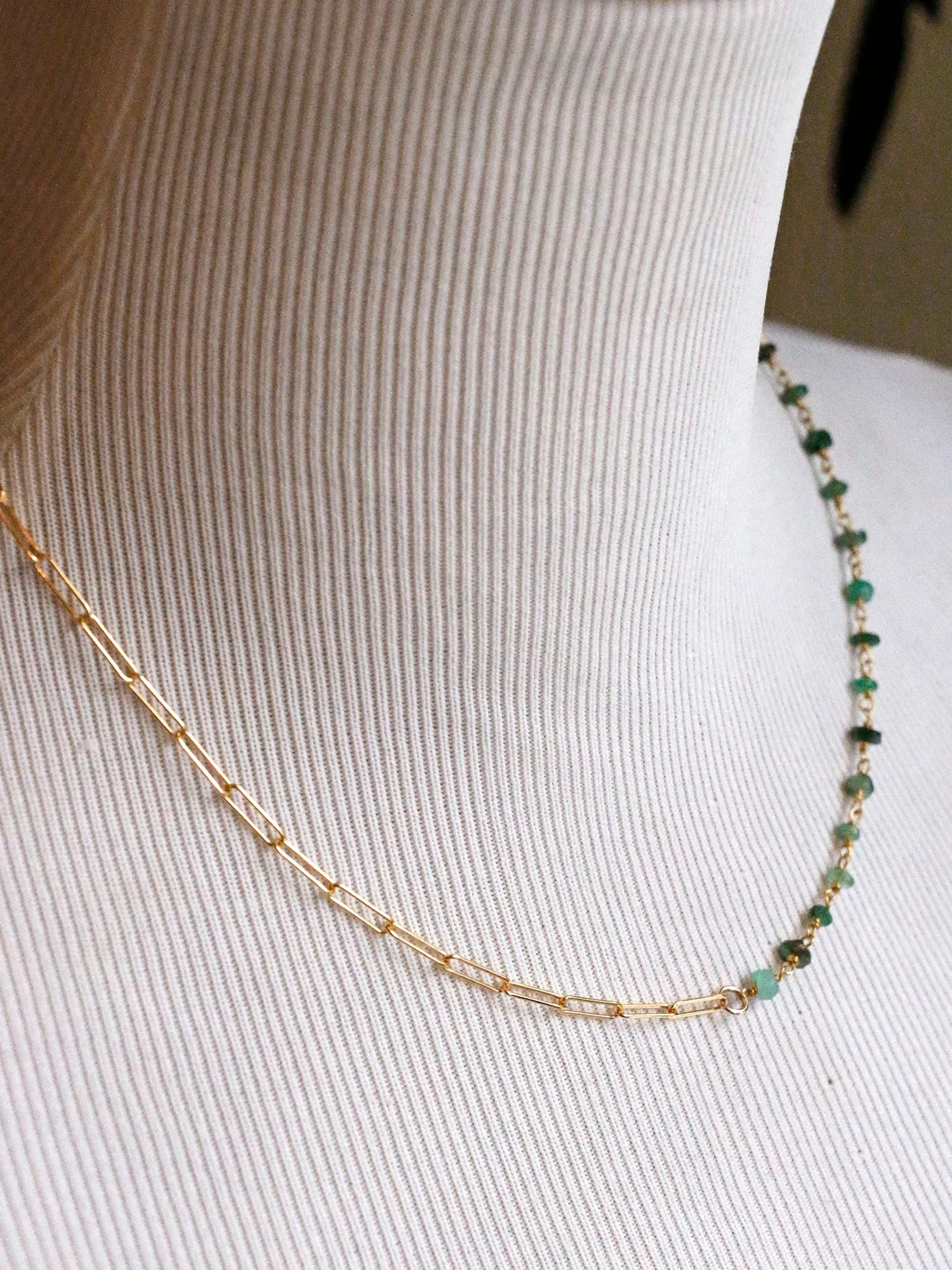 Susan Rifkin Beaded Emerald   Gold Paperclip Chain Necklace